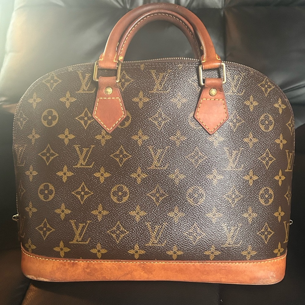 Louis Vuitton Alma PM